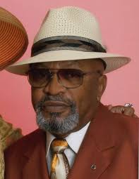 Obituary information for L W Ross