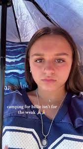 Billie Eilish Canape 6 Place