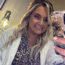 Sonia Bragg's Instagram, Twitter & Facebook