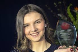 Sky News Economics Editor presents scholarship