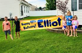 Keep reading to find out how to display your custom graduation yard sign. Graduation Signs Happy Birthday Signs