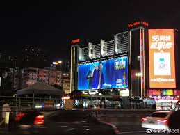 william chan bud light ad guangzhou grandbuy aug 14 2020 cr 爱未停bot 百威昕藍代言人 百威昕蓝代言人 陳偉霆 陈伟霆 ウィリアム チャン bud