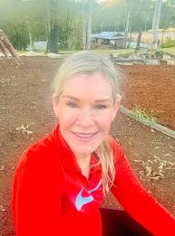 I dey my Lane this weekend . Any moonlight challenge is not me oh …