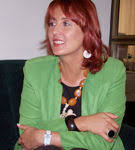 The white massai (indragostita de un masai). Corinne Hofmann O Lectie De Viata Si Povestea Unei Iubiri Pe Taram African Divertisment Pasiune Eva Ro