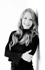 Background Woman Black And White Portrait Photography Pin By Shelli Craig Photography On Headshots In 2020 Portrait Photography Women Business Portrait Photography Portrait Photography