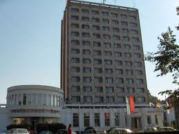 Hotelul ramada majestic bucharest este localizat la km 0 al bucurestiului, in centrul comercial, financiar si cultural al bucurestiului, langa piat. Unita Turism Hotel Traian Braila