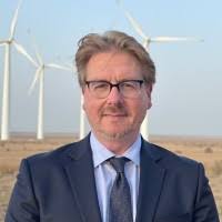 600+ "Nealis" profiles