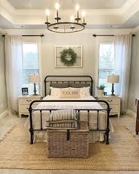 45 Rustic Farmhouse Bedroom Design And Decor Ideas To Transform Your Bedroom Farmhouse Style Master Bedroom Remodel Bedroom Home Bedroom