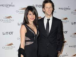 Grosjean is partners with richard mille, christian roth, seier capital and bell helmets. Romain Grosjean Et Marion Jolles Mariage Romantique Et I Closer