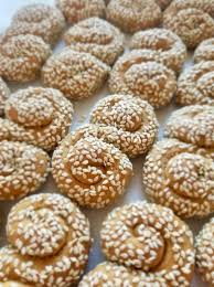 Pin By Amany Ghazy On Delicious Ideas In 2020 Vegan Cookies Sesame Cookies Greek Cookies