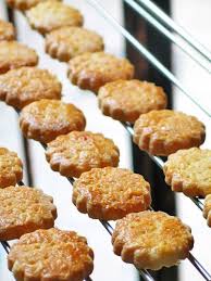 Galettes Bretonnes Au Caramel Au Beurre Sale Recettes Bretonnes Recette Recette Recettes Bretonnes Recette Biscuit