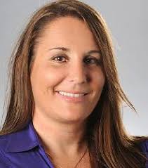 Lauren Tapp's Instagram, Twitter & Facebook