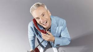 The show followed a number of celebrity contestants, known as promis (lit. Fur Diesen Bewohner Ist Das Promi Bb Marchen Jetzt Zu Ende Promiflash De