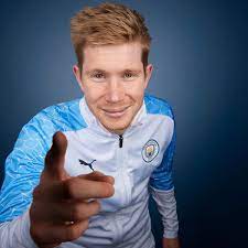 De bruyne, 29, was clattered off the ball by antonio rudiger in the second half and hit the deck hard. Vacecsrdmzddm