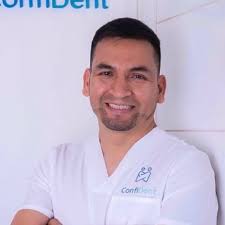 Odont. Ronald Robles opiniones