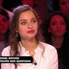 She withdrew before the judge cuts. Soutien A Mennel Ibtissem Photos Facebook
