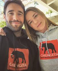 The actress says she's so grateful for the extended time that she and her husband — and former revenge. Emily Vancamp On 10 Years With Husband Josh Bowman We Re Very Lucky People Com