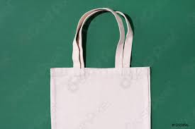 The one and only leading company which manufactures and exports sleep products with a large variety of filling materials at the same plant since 1993. Sac Textile Reutilisable Sur Fond Vert Zero Concept Stock Photo Crushpixel