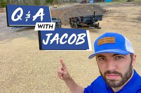 It's Q&A time again! 🙌 💪 So head to our stories, this Friday, September  24th, to ask Jacob Crabb, THE #TrailerNerd, all your #DCtrailers questions  🤓 #DoWork #LoveStrong #TheMoreYouKnow #WorkHardPlayHard #EXTRAordinary