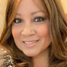 Suzanne Buckley's Instagram, Twitter & Facebook