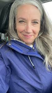 Heather Heal's Instagram, Twitter & Facebook