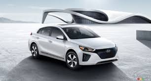 Reconnaissez ces voitures de marque renault, peugeot, citroã«n, panhard et simca de la seconde moitiã© du xxe s., pour la plupart des voitures. Hyundai Ioniq Voiture Mondiale De L Annee Selon Les Femmes Actualites Automobile Auto123