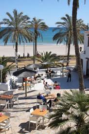 La tasa de ocupación de los establecimientos hoteleros y alojamientos de la provincia de alicante ha alcanzado en julio el 77,9%, la cifra más elevada leer más >> junio se cierra con una ocupación turística del 58,2% en la provincia de alicante, a 28,6 puntos de distancia del dato de 2019 Hostal San Juan El Campello Hotel In Alicante Hostelsclub