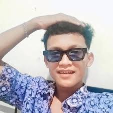 Please siapapun temenin mabok dikosan mau deeptalk😭😭😭😭 Tapi aku agak  hyeperan😜