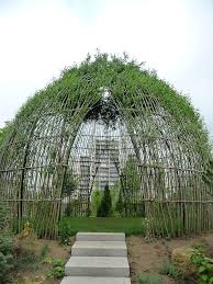 le kiosque vegetal en osier vivant du parc alsace a levallois 92 paris cote jardin jardins idees jardin jardin d hiver
