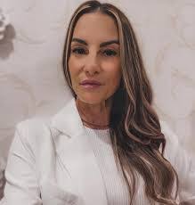 Jenna Pedersen's Instagram, Twitter & Facebook