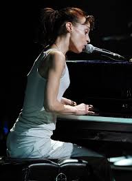 Also, the giant squid will need to be hollowed out so we can plonk it on fiona apple's head. there's an amazing scene right at the beginning of the so, you'd expect her to have had some reservations about every single night, yet most of it seems to have been her idea. Fiona Apple Picture 33 Fiona Apple Performs During Her Every Single Night Tour