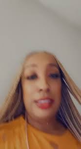 Gabrielle Fleming's Instagram, Twitter & Facebook