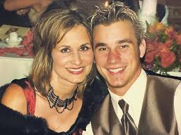 Love you mom!! Had to throw it back to honor you today 🫶