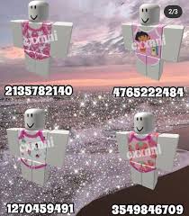 Until january 25th 2019 it has been bought 43035 times and also has been favorited more than 12000 times. Aesthetic Outfits Bloxburg Novocom Top