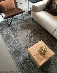 vloerkleed dexter stoer karpet grijs met zwart woonwinkel alle pilat vloerkleed stoer vloerkleed vloerkleed woonkamer