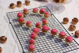 Choux Vanille Avec Ou Sans Craquelin Octobre Rose Recette Craquelin Recette De Chou A La Creme Pate A Choux