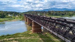 Menerbangkan drone di kawasan yang mempunyai struktur besi yang banyak amat mencabar. Railway Lines To The Horizon At The Victoria Bridge Kuala Kangsar Stock Photo Picture And Royalty Free Image Image 141524531