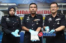 Ketua polis melaka berkata beliau mahu menyemak terlebih dahulu samada ada atau tidak pegawai yang bertugas pada waktu itu untuk membuat sanjevan masuk ke dalam dan memantau keadaan di situ. Serbu Rumah Jumpa Dadah Metrotv