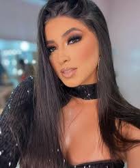 Karla Lira (karlaliira_)