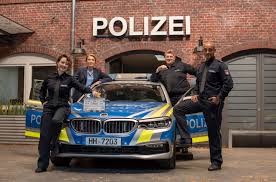 2020 00:15 uhr (vps 00:10) 48:00 min dirk matthies (jan fedder) auf seinem geliebten wohnschiff repsold bildrechte: Das Erste Drehstart Zur 34 Staffel Grossstadtrevier Nina Sieveking Kehrt Zuruck Presseportal