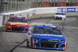 Nascar racer joey logano takes to the air in talladega © mike dinovo / usa today sports via reuters i guess i don't know exactly what to think. Nascar Bristol Dirt Race Preview And Picks