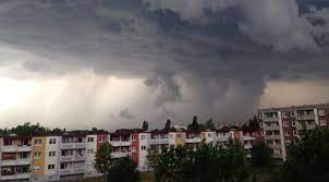 Amtliche warnung vor schwerem gewitter am freitagabend. Vorab Warnung Vor Schwerem Unwetter Durch Den Wetterdienst Du Bist Halle
