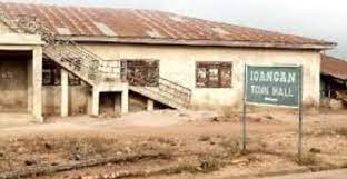 Oladiran oladokun, convener of igangan development advocate (ida), confirmed the attack to oladokun who confirmed the killing of many residents during the attack, however, said that the. Ekt6qj3dafk Am