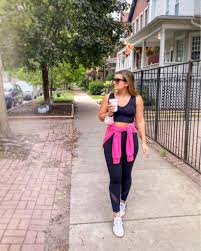 Annie murphy yoga pants : Sunday Spotlights 16
