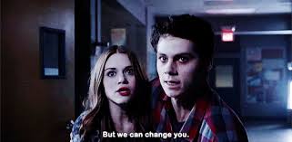 Teen Wolf' Fans Are Freaking Out Over That Stiles & Lydia Kiss In The  Winter Finale | Dylan O'Brien, Holland Roden, Teen Wolf, Television | Just  Jared Jr.