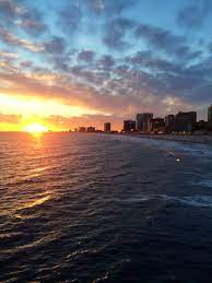 It might have been painted in the cottage that his parents often rented at atlantic city during the summer months. Pin Ot Polzovatelya Tiffany Bock Na Doske My Travel My Heart