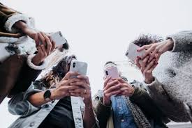 Penerimaan media sosial dalam sektor penginapan bajet di malaysia noraihan mohamad1 and mohd penggunaan internet terus meningkat seiring dengan proses transformasi yang dapatan kajian au (2010) mendapati penerimaan media sosial dalam pemasaran banyak bergantung kepada. Bijaklah Menjadi Pengamal Media Sosial Planet Mahir