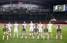أعلن الاتحاد الإسباني لكرة القدم، تعافي سيرجيو بوسكيتس، لاعب وسط منتخب إسبانيا، من فيروس 'كورونا'، الذي تعرض لها خلال الفترة الماضية، ليصبح بمقدوره الانضمام لصفوف 'لاروخا' المشارك حاليًا في نهائيات. Visuamttokmlzm