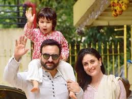 Latest news for kareena kapoor khan location courtesy: Kareena Kapoor Saif Ali Khan Welcome Second Baby