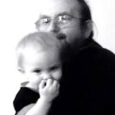 Laurie Hurst's Instagram, Twitter & Facebook